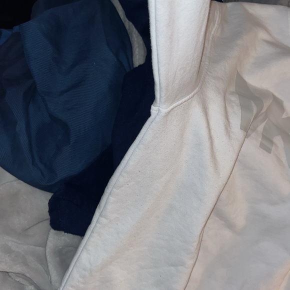 Michael Kors Sweater - Picture 16 of 17